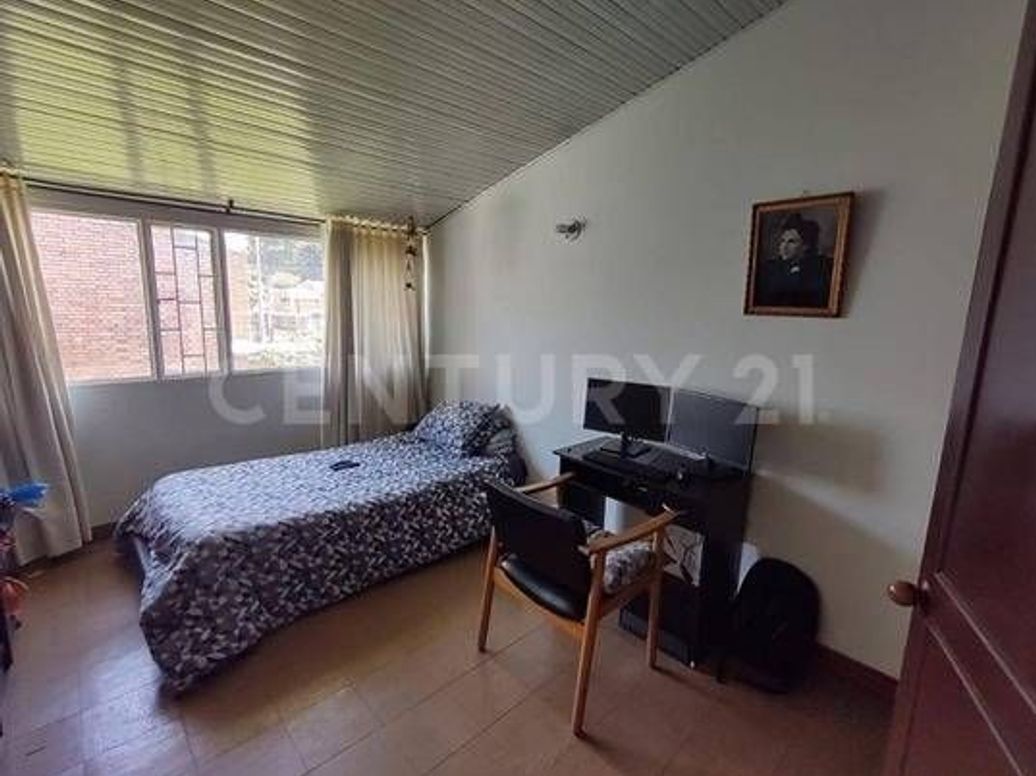 Casa de 4 alcobas en venta en Niza, Bogotá, 241 m² · foto 9 de 20