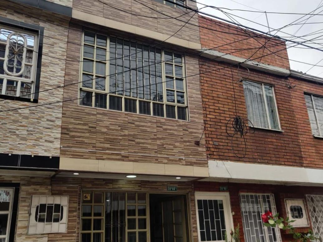 Casa de 4 alcobas en venta en Ub. Atlanta, Bogotá, 40 m² · foto 4 de 20