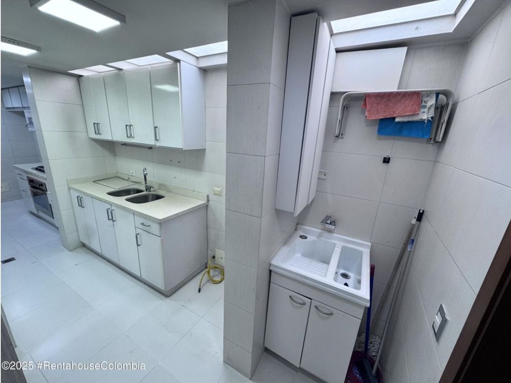 Casa de 5 alcobas en venta en Cedritos, Bogotá, 240 m² · foto 10 de 20