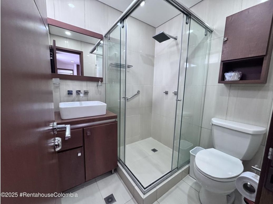 Casa de 5 alcobas en venta en Cedritos, Bogotá, 240 m² · foto 18 de 20