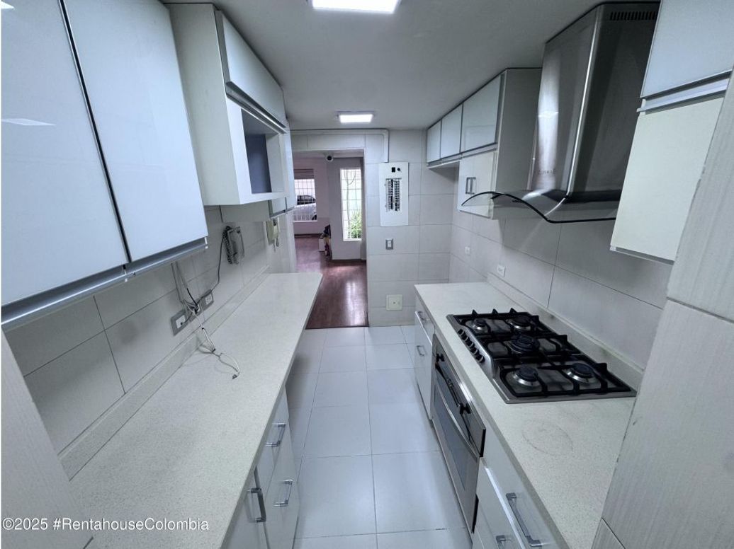 Casa de 5 alcobas en venta en Cedritos, Bogotá, 240 m² · foto 8 de 20