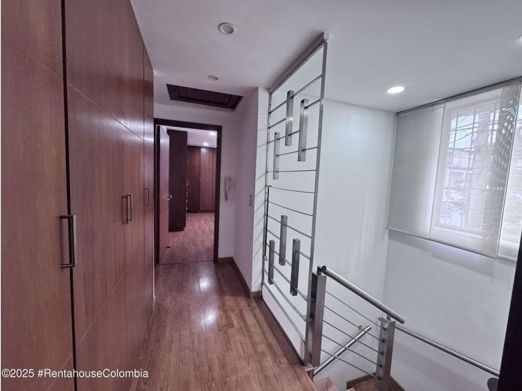 Casa de 5 alcobas en venta en Cedritos, Bogotá, 240 m² · foto 16 de 20