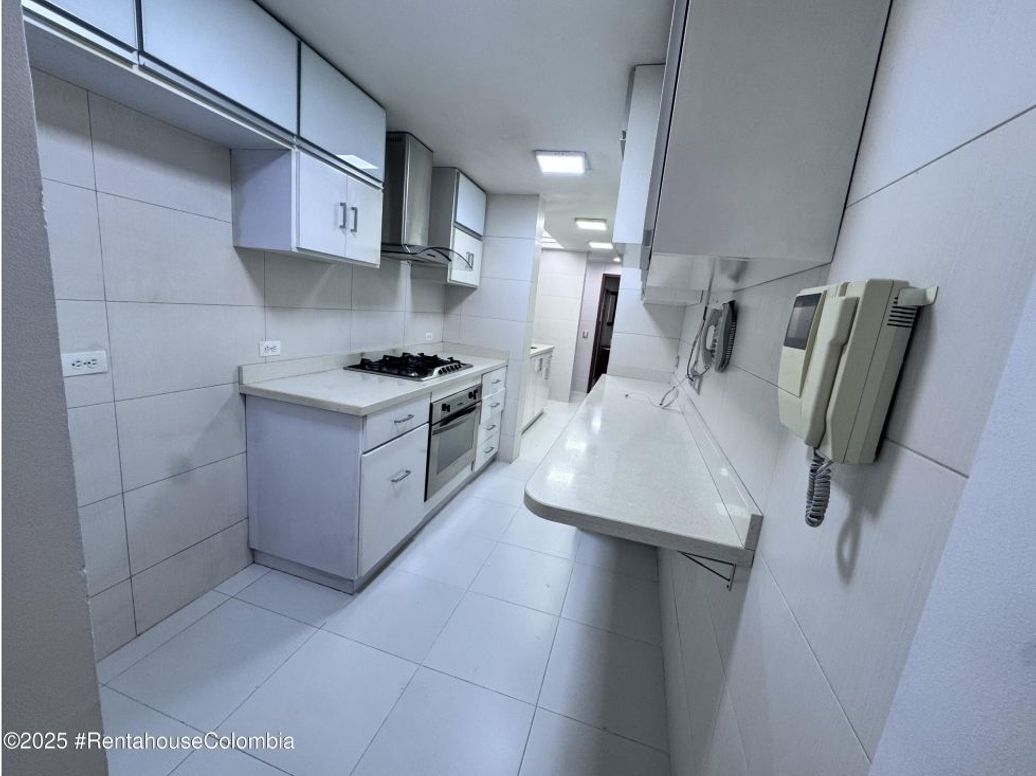 Casa de 5 alcobas en venta en Cedritos, Bogotá, 240 m² · foto 7 de 20