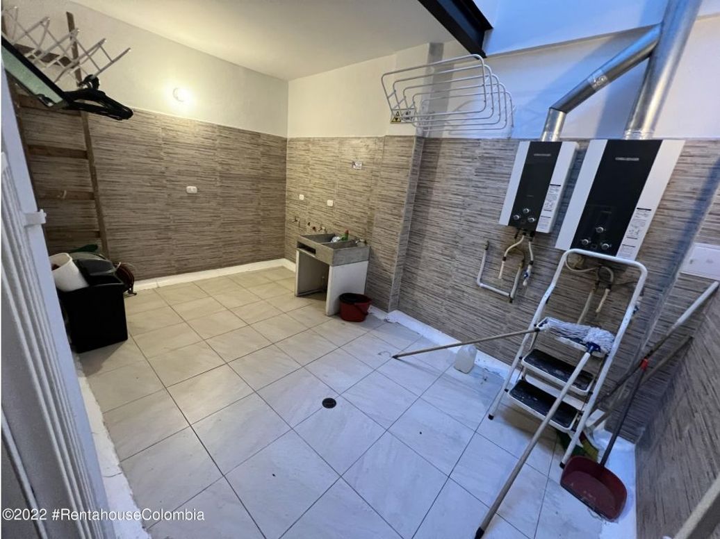 Casa de 11 alcobas en venta en San Luis, Bogotá, 590 m² · foto 7 de 20
