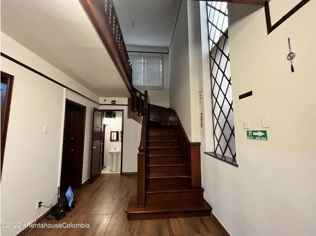Casa de 11 alcobas en venta en San Luis, Bogotá, 590 m² · foto 8 de 20
