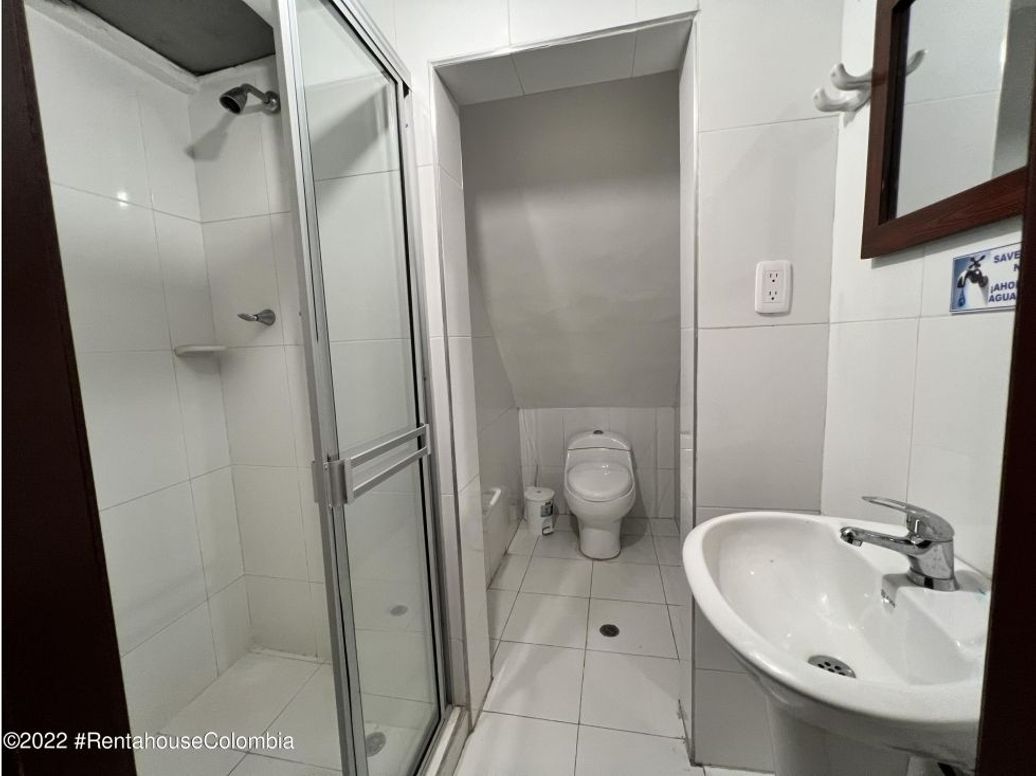 Casa de 11 alcobas en venta en San Luis, Bogotá, 590 m² · foto 18 de 20