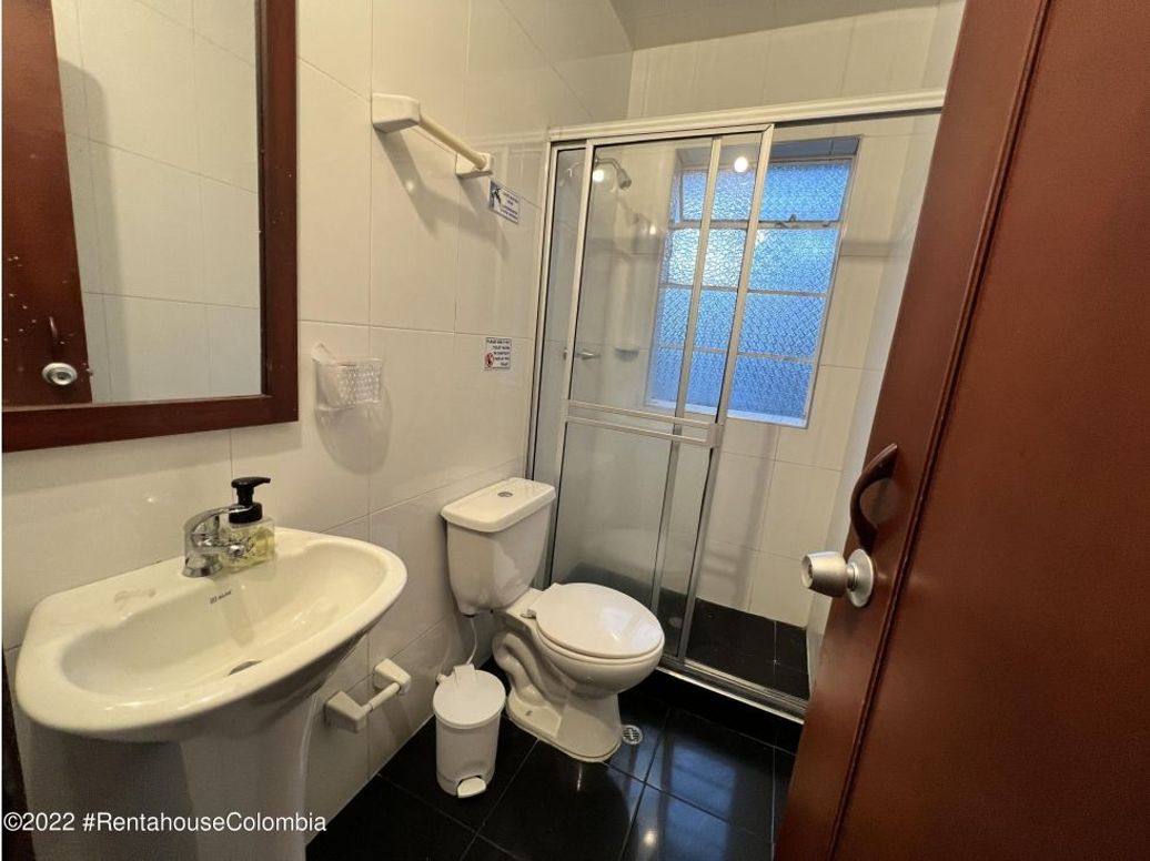 Casa de 11 alcobas en venta en San Luis, Bogotá, 590 m² · foto 13 de 20