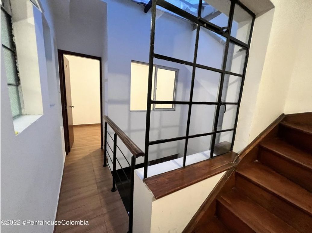 Casa de 11 alcobas en venta en San Luis, Bogotá, 590 m² · foto 14 de 20