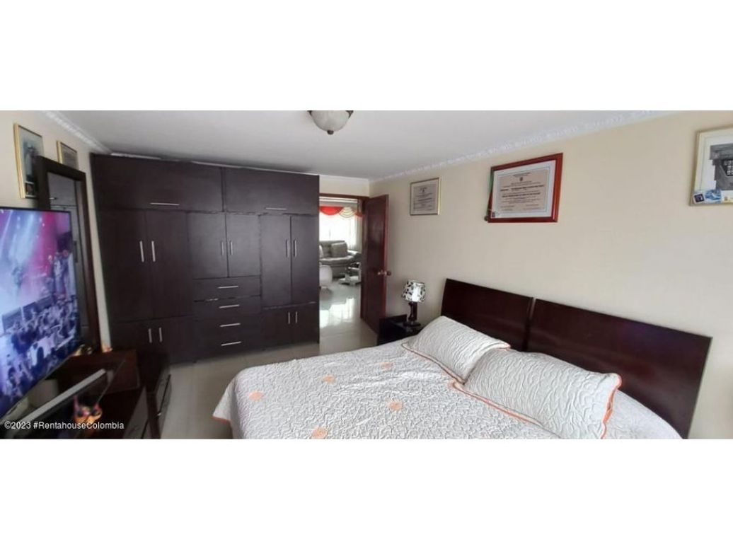 Casa de 8 alcobas en venta en Camino Viejo De San Cristóbal, Bogotá, 305 m² · foto 7 de 20