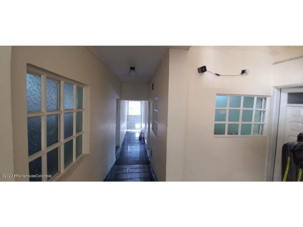 Casa de 8 alcobas en venta en Camino Viejo De San Cristóbal, Bogotá, 305 m² · foto 12 de 20
