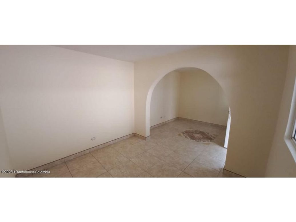 Casa de 8 alcobas en venta en Camino Viejo De San Cristóbal, Bogotá, 305 m² · foto 14 de 20