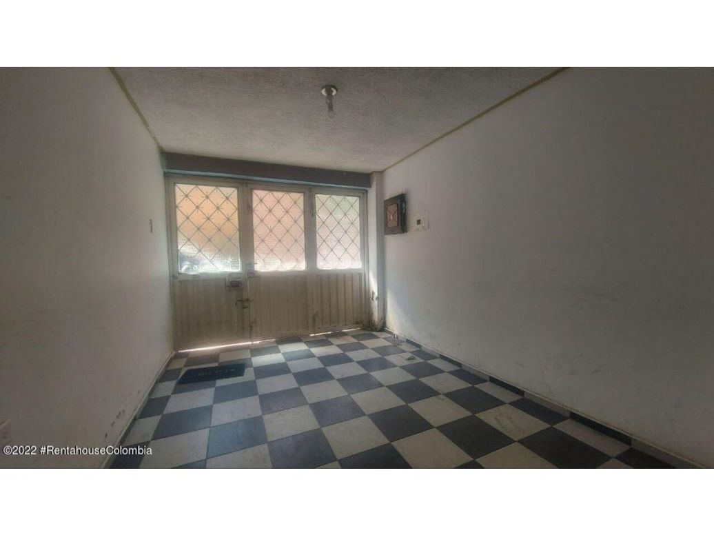 Casa de 7 alcobas en venta en Villa Elisa, Bogotá, 154 m² · foto 10 de 20