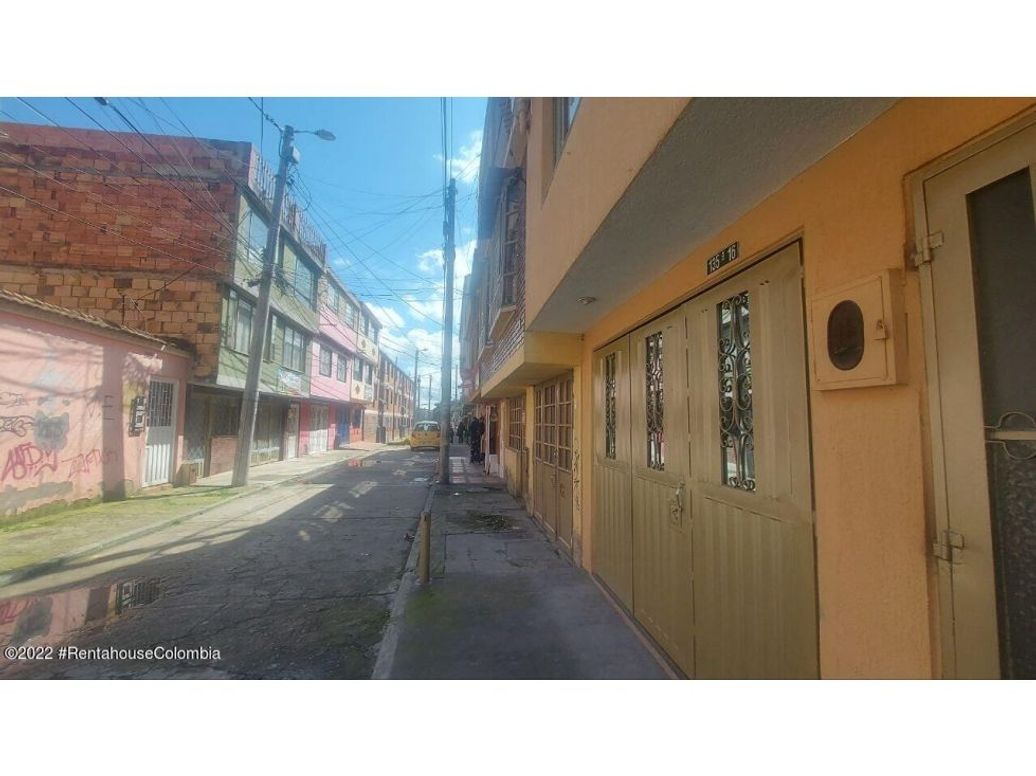 Casa de 7 alcobas en venta en Villa Elisa, Bogotá, 154 m² · foto 2 de 20