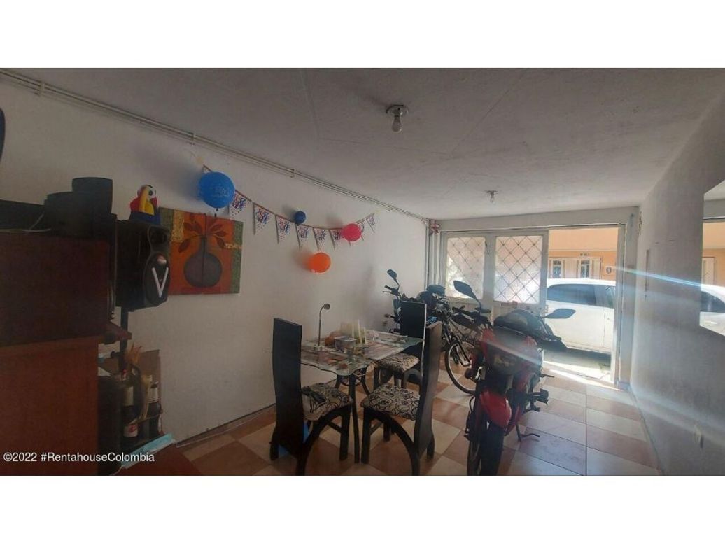 Casa de 7 alcobas en venta en Villa Elisa, Bogotá, 154 m² · foto 3 de 20