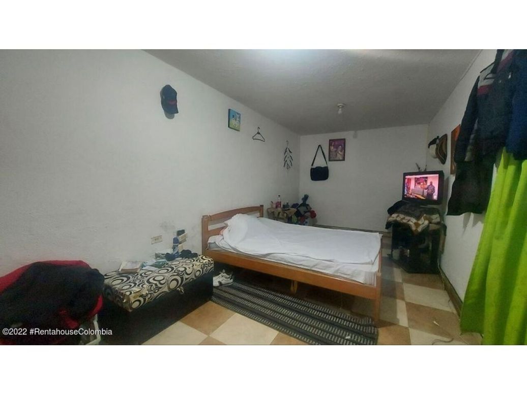 Casa de 7 alcobas en venta en Villa Elisa, Bogotá, 154 m² · foto 7 de 20