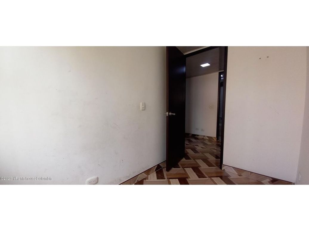 Apartamento de 3 alcobas en venta en San Bernardino, Bogotá, 48 m² · foto 6 de 19