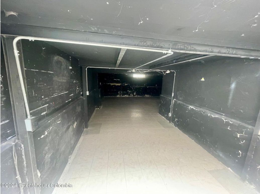 Casa de 1 alcoba en venta en Villa Magdala, Bogotá, 450 m² · foto 11 de 20