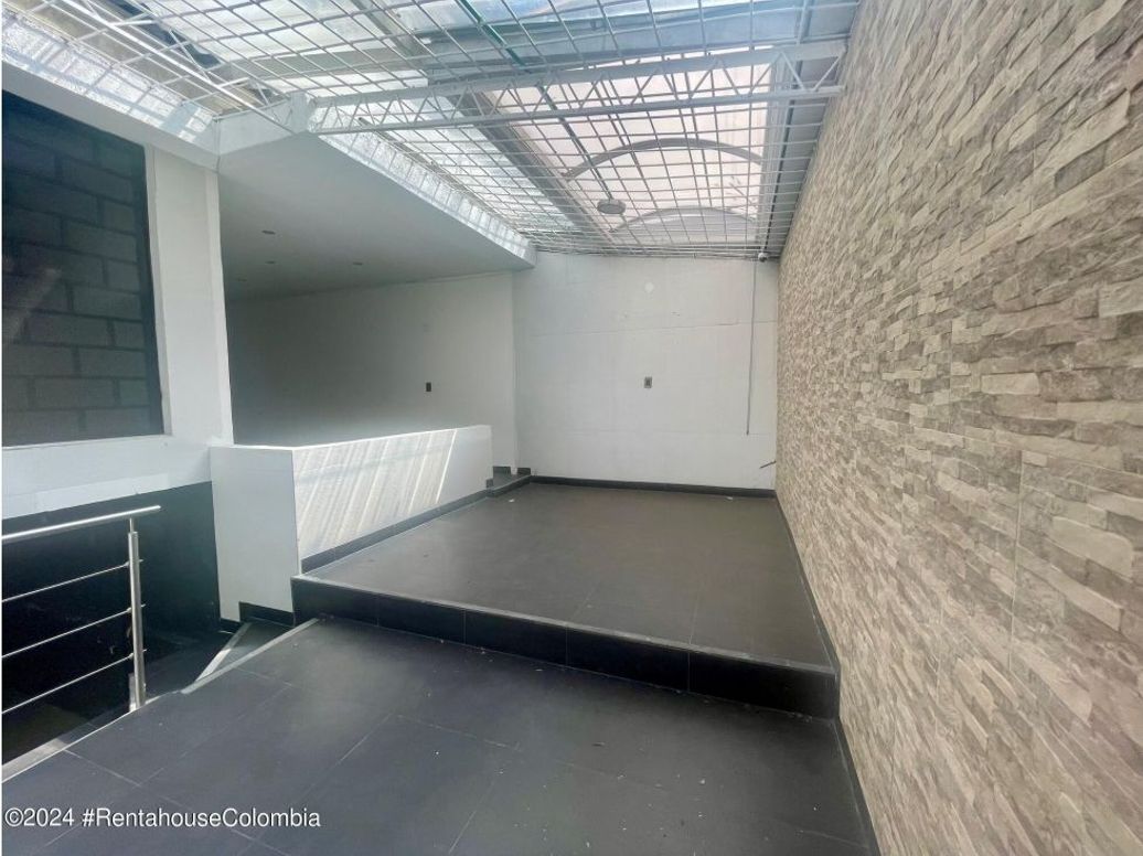 Casa de 1 alcoba en venta en Villa Magdala, Bogotá, 450 m² · foto 10 de 20