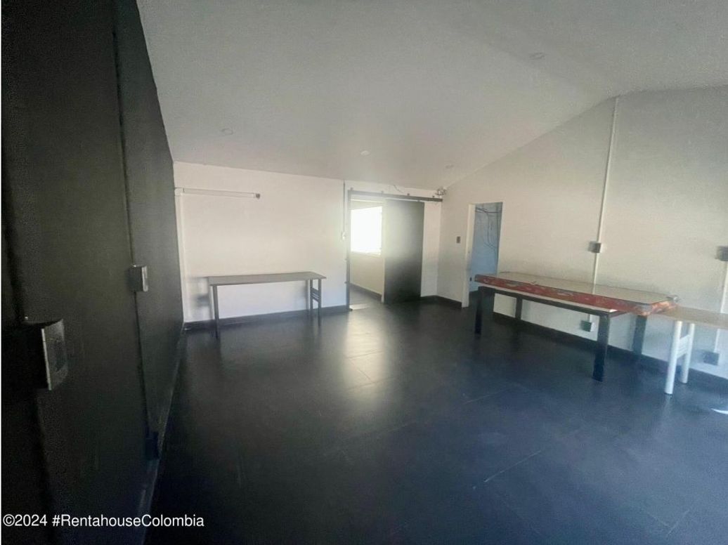 Casa de 1 alcoba en venta en Villa Magdala, Bogotá, 450 m² · foto 16 de 20