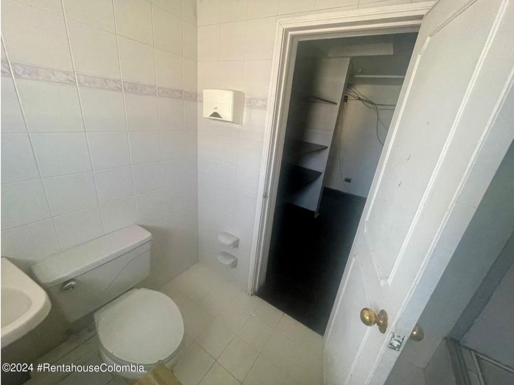 Casa de 1 alcoba en venta en Villa Magdala, Bogotá, 450 m² · foto 20 de 20