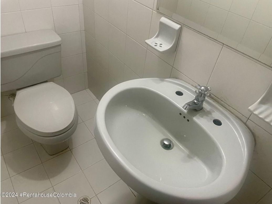 Casa de 1 alcoba en venta en Villa Magdala, Bogotá, 450 m² · foto 5 de 20