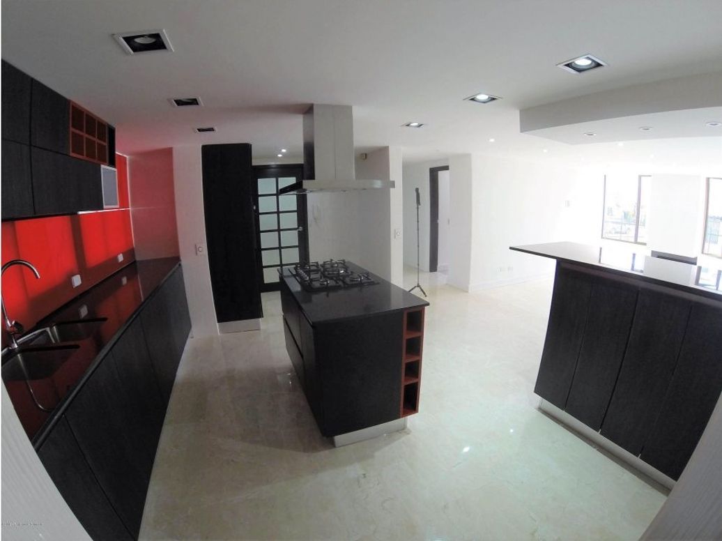 Apartamento de 3 alcobas en venta en San Patricio, Bogotá, 141 m² · foto 16 de 20
