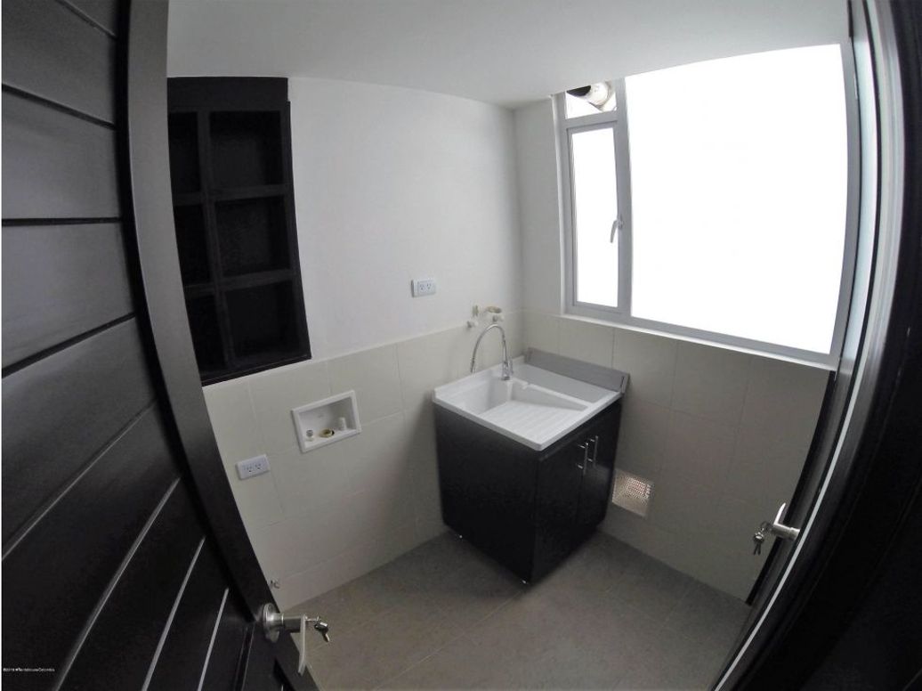 Apartamento de 3 alcobas en venta en San Patricio, Bogotá, 141 m² · foto 12 de 20