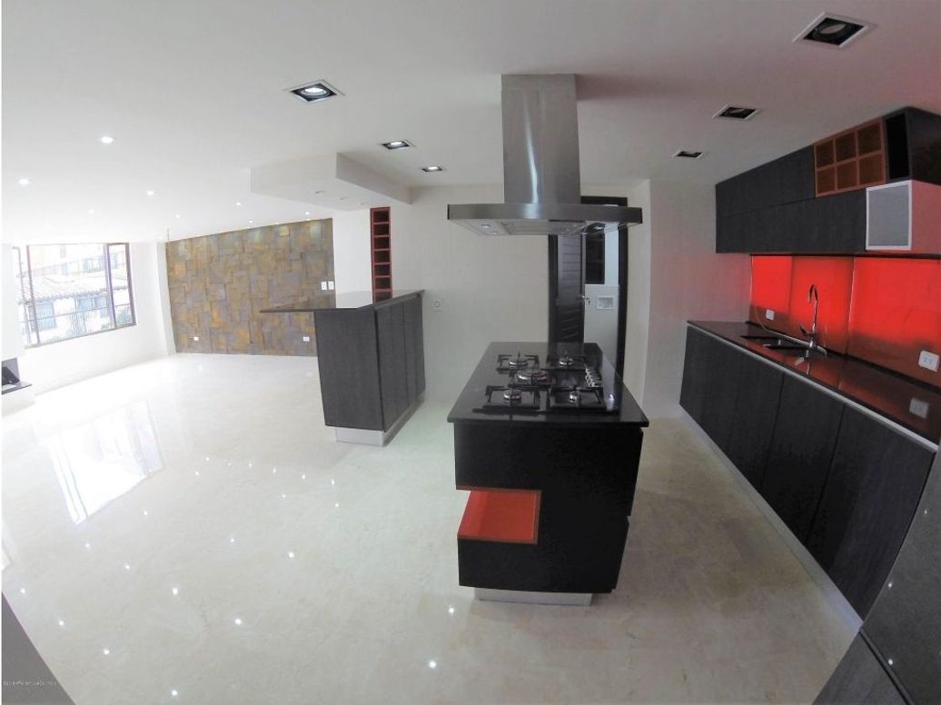 Apartamento de 3 alcobas en venta en San Patricio, Bogotá, 141 m² · foto 7 de 20