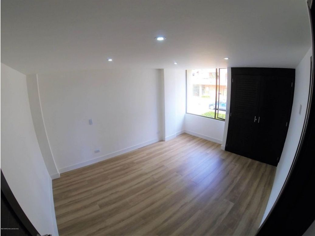 Apartamento de 3 alcobas en venta en San Patricio, Bogotá, 141 m² · foto 13 de 20