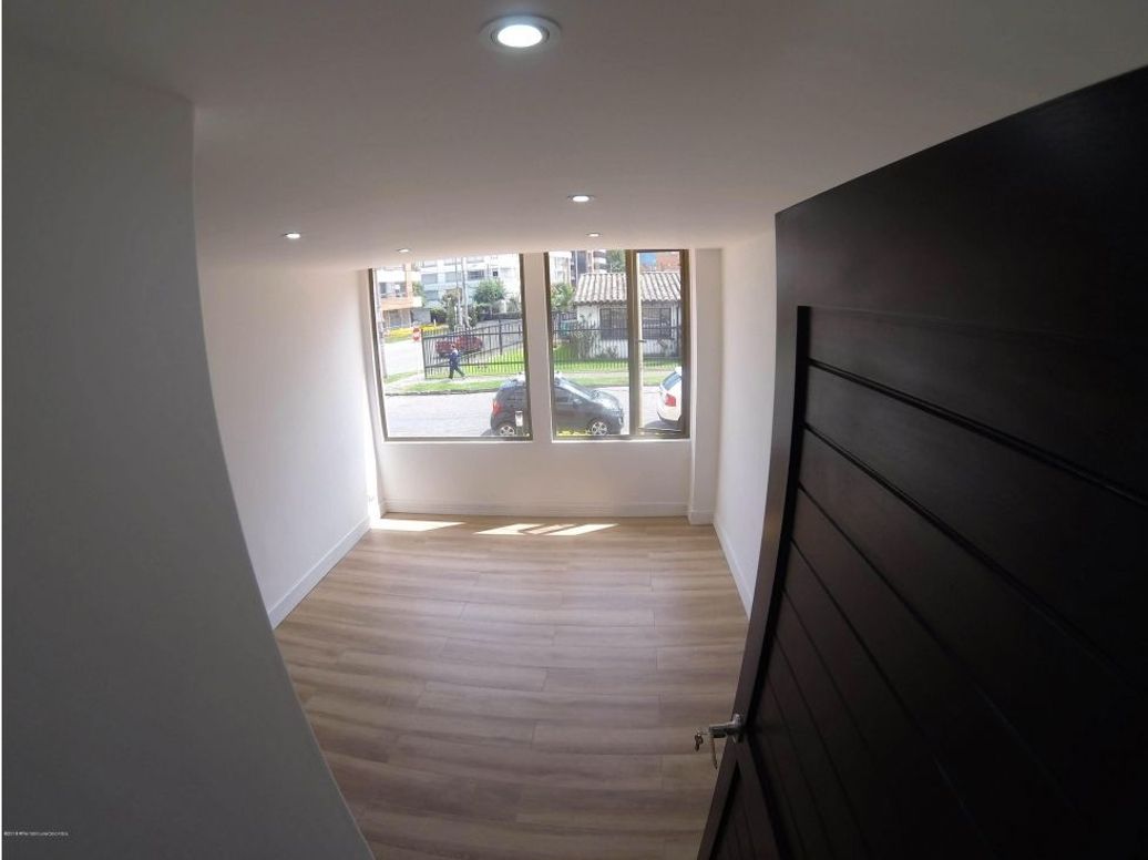 Apartamento de 3 alcobas en venta en San Patricio, Bogotá, 141 m² · foto 18 de 20
