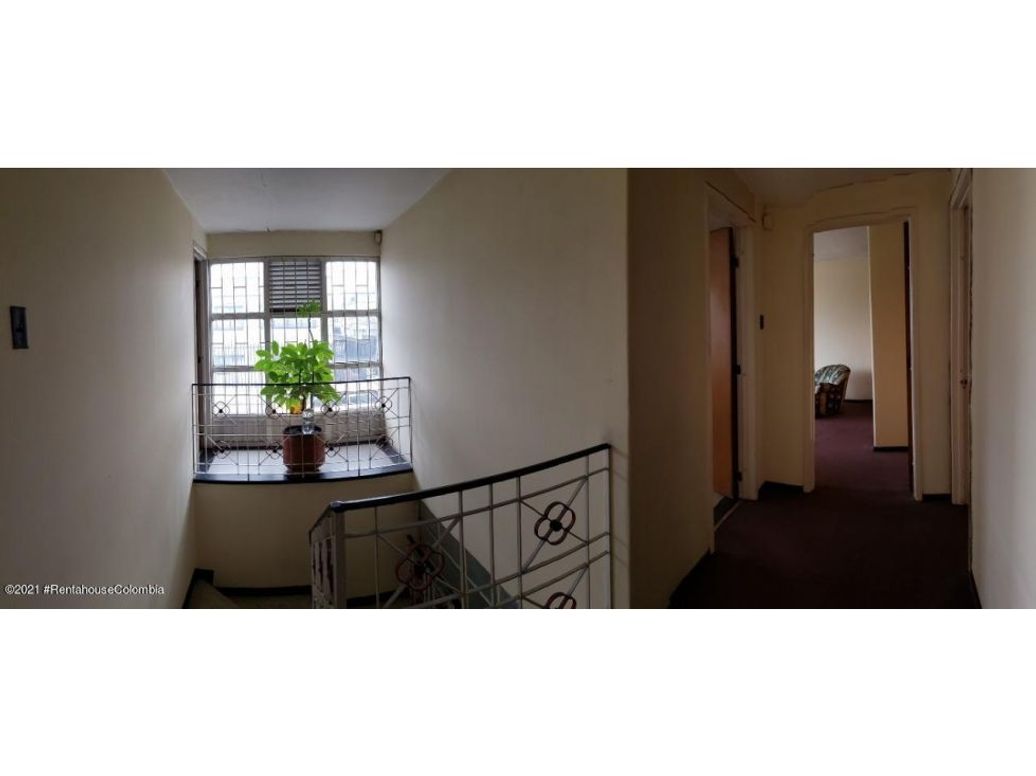 Casa de 5 alcobas en venta en La Aurora, Bogotá, 156 m² · foto 4 de 10