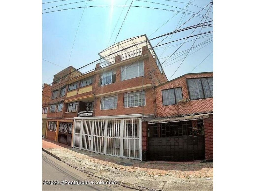 Casa de 10 alcobas en venta en Bonanza, Bogotá, 480 m² · foto 13 de 20