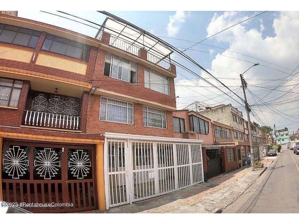 Casa de 10 alcobas en venta en Bonanza, Bogotá, 480 m² · foto 2 de 20