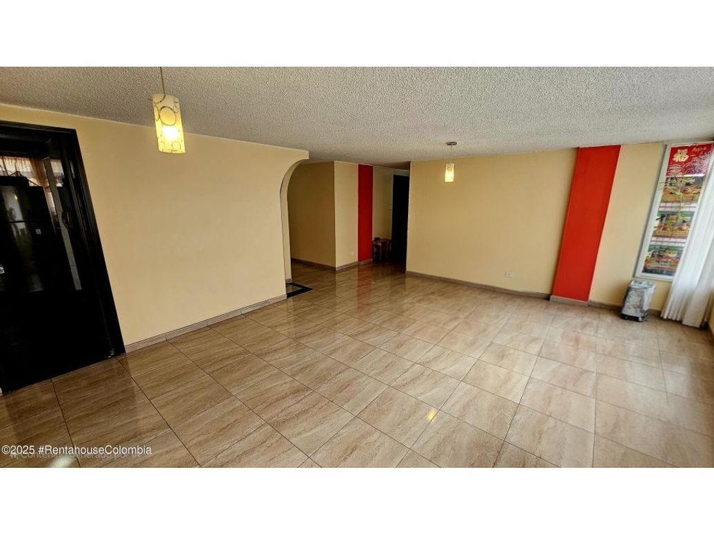 Apartamento de 3 alcobas en venta en Marly, Bogotá, 107 m² · foto 6 de 17