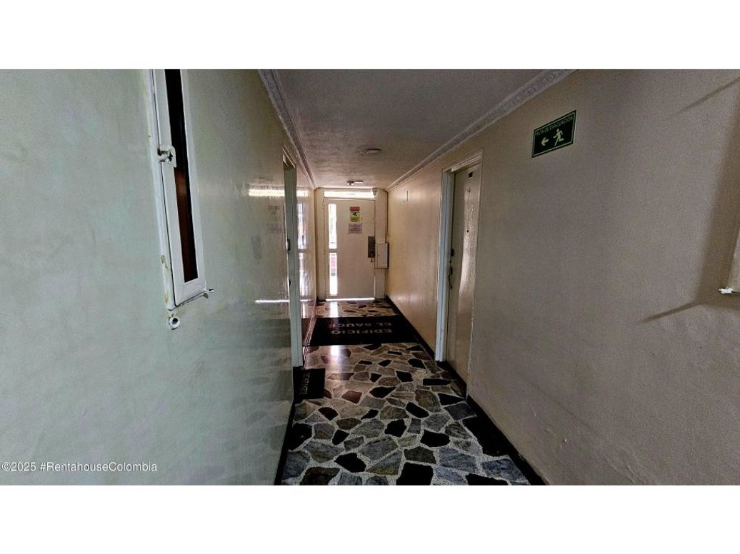 Apartamento de 3 alcobas en venta en Marly, Bogotá, 107 m² · foto 3 de 17