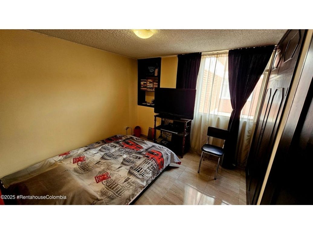 Apartamento de 3 alcobas en venta en Marly, Bogotá, 107 m² · foto 10 de 17