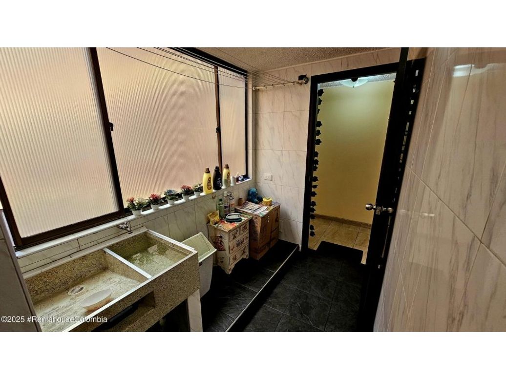 Apartamento de 3 alcobas en venta en Marly, Bogotá, 107 m² · foto 8 de 17