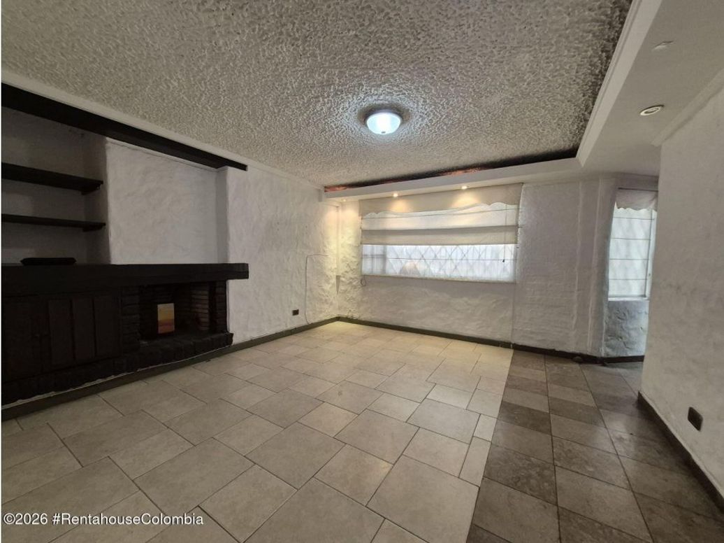 Casa de 4 alcobas en venta en Tierra Linda, Bogotá, 207 m² · foto 3 de 20