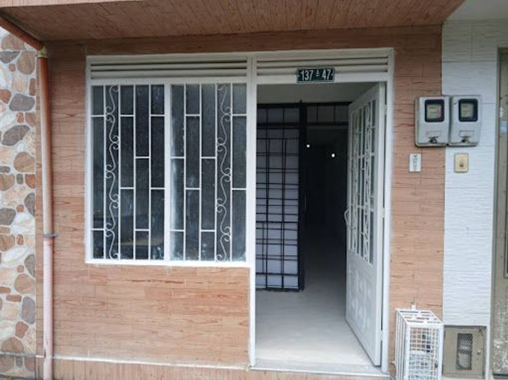 Casa de 5 alcobas en venta en Nueva Tibabuyes, Bogotá, 47 m² · foto 2 de 20
