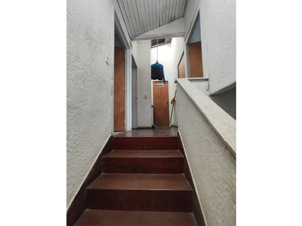 Casa de 4 alcobas en venta en La Clarita, Bogotá, 242 m² · foto 9 de 15
