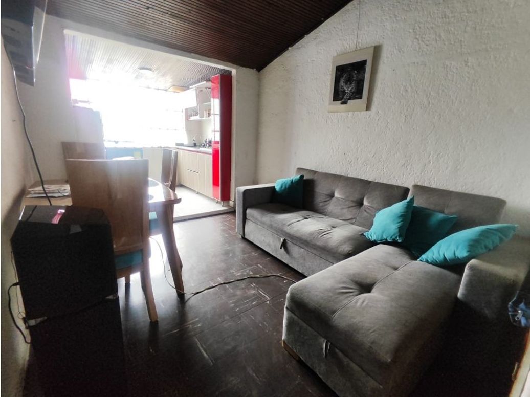 Casa de 4 alcobas en venta en La Clarita, Bogotá, 242 m² · foto 14 de 15