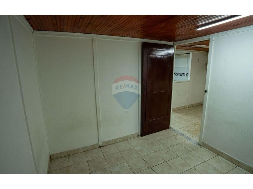 Casa de 6 alcobas en venta en Libertador, Bogotá, 262 m² · foto 11 de 20