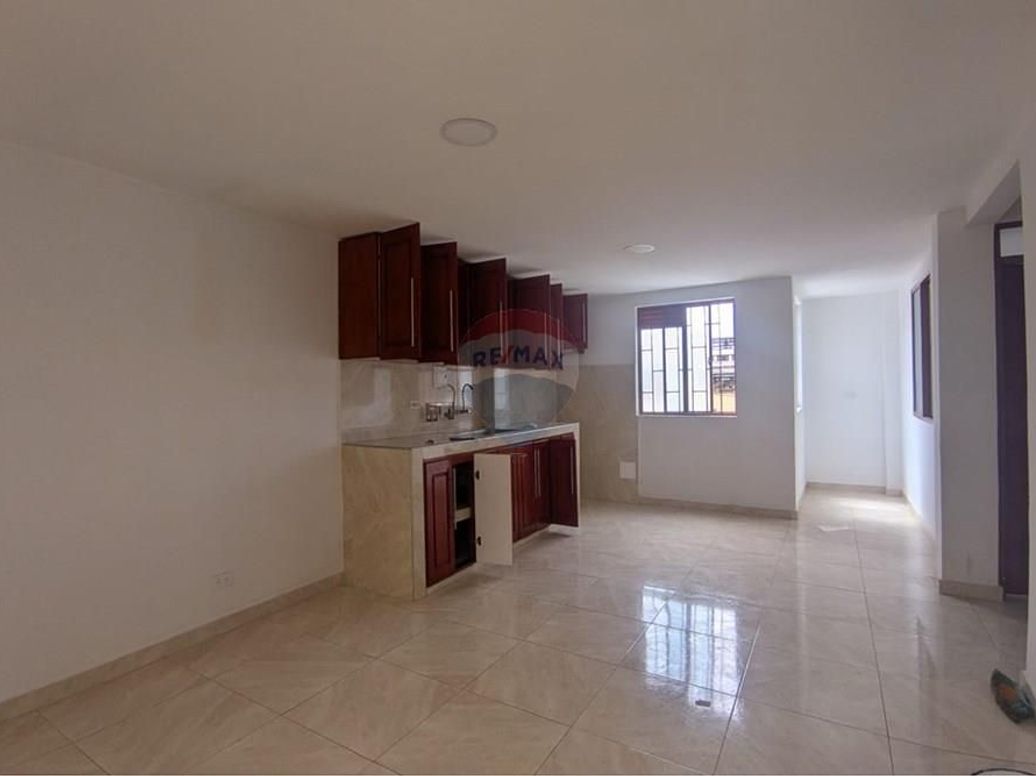 Casa de 6 alcobas en venta en Altavista, Bogotá, 480 m² · foto 2 de 16