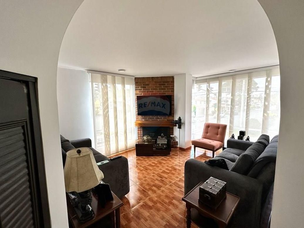 Apartamento de 3 alcobas en venta en Villa Magdala, Bogotá, 124 m² · foto 2 de 20