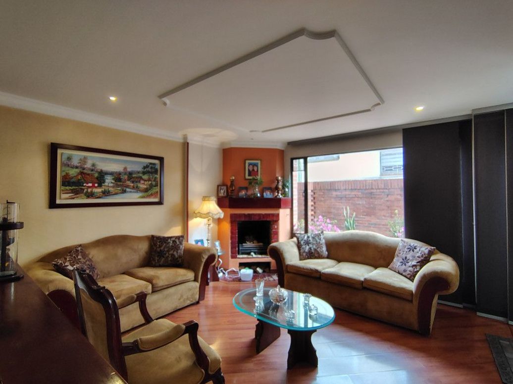 Casa de 3 alcobas en venta en Caobos Salazar, Bogotá, 107 m² · foto 4 de 20