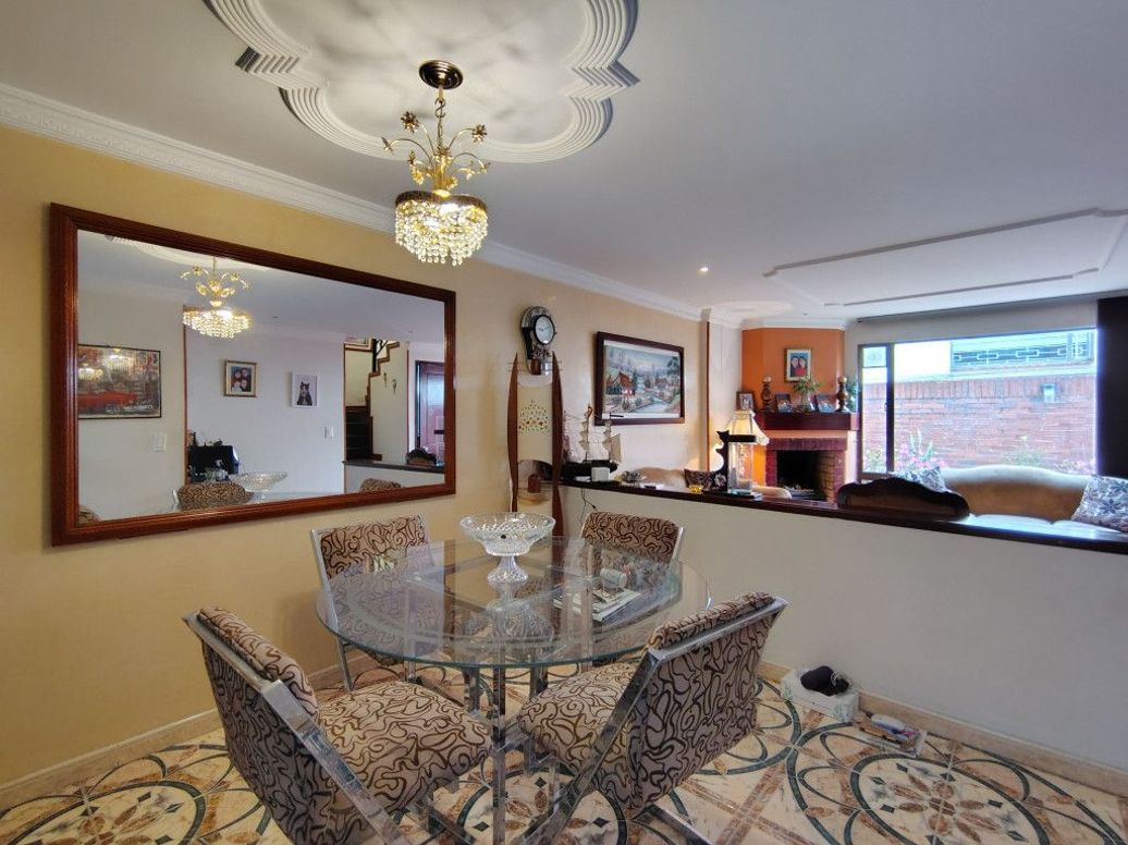 Casa de 3 alcobas en venta en Caobos Salazar, Bogotá, 107 m² · foto 10 de 20