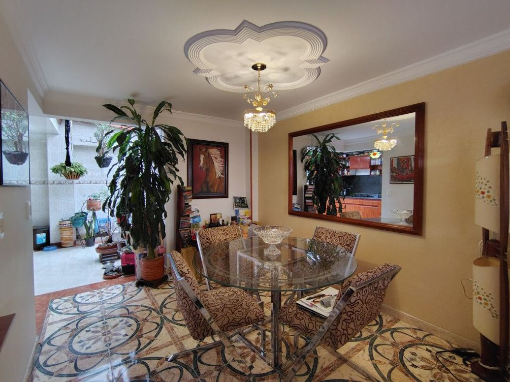 Casa de 3 alcobas en venta en Caobos Salazar, Bogotá, 107 m² · foto 8 de 20