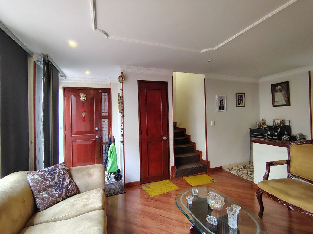 Casa de 3 alcobas en venta en Caobos Salazar, Bogotá, 107 m² · foto 3 de 20