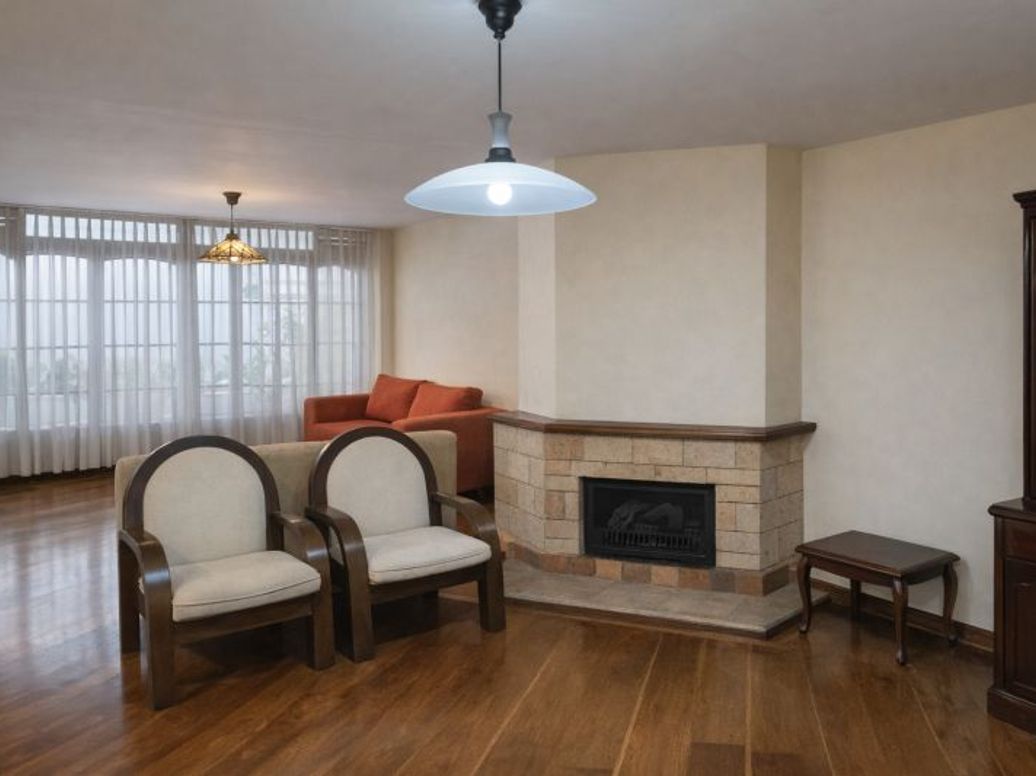Casa de 5 alcobas en venta en Bella Suiza, Bogotá, 233 m² · foto 5 de 16