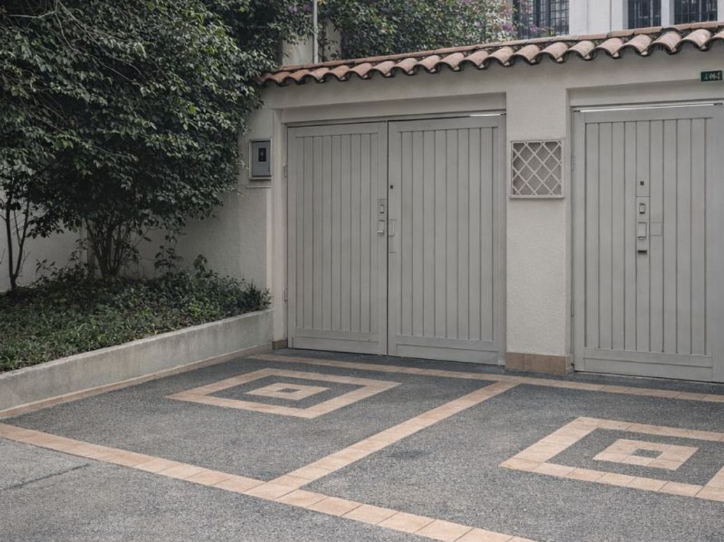 Casa de 5 alcobas en venta en Bella Suiza, Bogotá, 233 m² · foto 3 de 16